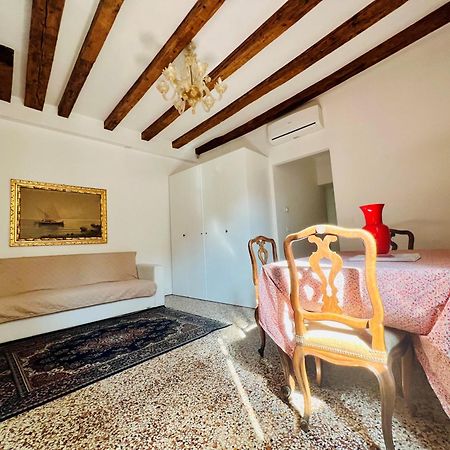 Ca Giovanni - Charmant And Exclusive Apartment Venedig Exteriör bild